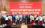 C&ocirc;ng bố c&aacute;c quyết định về th&agrave;nh lập, hợp nhất một số tổ chức, cơ quan của Đảng bộ tỉnh