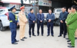 Kiểm tra c&ocirc;ng t&aacute;c bảo đảm an to&agrave;n giao th&ocirc;ng tr&ecirc;n tuyến quốc lộ 10 