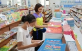 Thị trường s&aacute;ch gi&aacute;o khoa trước thềm năm học mới