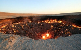 Những hố khổng lồ kỳ lạ nhất thế giới 