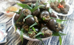 Ốc hấp l&aacute; gừng 