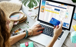 Gi&aacute; v&eacute; m&aacute;y bay Tết 2019 tăng mạnh