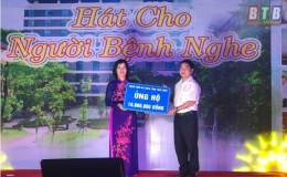 130 triệu đồng ủng hộ Quỹ Bệnh nh&acirc;n ngh&egrave;o Bệnh viện Đa khoa tỉnh Th&aacute;i B&igrave;nh