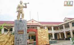 Nắm đất l&agrave;ng Nguyễn