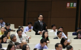 Quốc hội thảo luận về kết quả thực hiện kế hoạch ph&aacute;t triển kinh tế - x&atilde; hội v&agrave; dự &aacute;n to&agrave;n ng&acirc;n s&aacute;ch nh&agrave; nước 