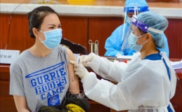 Ch&iacute;nh phủ ban h&agrave;nh Nghị quyết mua vắc xin ph&ograve;ng Covid-19 do AstraZeneca sản xuất của Ch&iacute;nh phủ Hungary