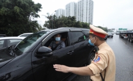 Đảm bảo trật tự an to&agrave;n giao th&ocirc;ng khi nới lỏng gi&atilde;n c&aacute;ch x&atilde; hội