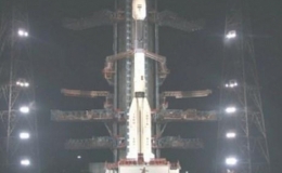 Ấn Độ ph&oacute;ng th&agrave;nh c&ocirc;ng 36 vệ tinh l&ecirc;n quỹ đạo Tr&aacute;i Đất thấp