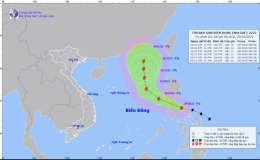 B&atilde;o Nalgae đi v&agrave;o Biển Đ&ocirc;ng trong s&aacute;ng mai