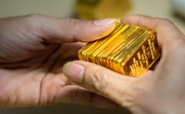 Gi&aacute; v&agrave;ng h&ocirc;m nay 1/10: Nguy cơ giảm xuống 44,3 triệu đồng/lượng