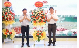  Kết nối cung cầu ti&ecirc;u thụ sản phẩm ti&ecirc;u biểu của HTX, li&ecirc;n hiệp HTX