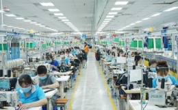 Ng&agrave;y Doanh nh&acirc;n Việt Nam 13/10: Doanh nh&acirc;n giữ vai tr&ograve; quan trọng trong ph&aacute;t triển kinh tế