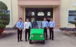 Cần Thơ: Nh&oacute;m sinh vi&ecirc;n s&aacute;ng chế &ocirc;t&ocirc; điện th&acirc;n thiện m&ocirc;i trường