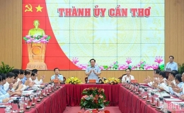 Chủ tịch Quốc hội Vương Đ&igrave;nh Huệ l&agrave;m việc với Th&agrave;nh ủy Cần Thơ