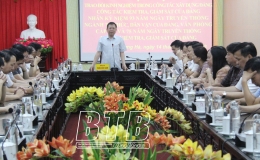  Huyện ủy Hưng H&agrave;: Tổ chức trao đổi kinh nghiệm trong c&ocirc;ng t&aacute;c x&acirc;y dựng Đảng