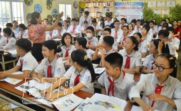 Ph&ograve;ng Gi&aacute;o dục v&agrave; Đ&agrave;o tạo th&agrave;nh phố tổ chức chuy&ecirc;n đề thay s&aacute;ch gi&aacute;o khoa lớp 8