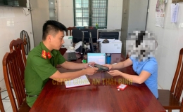 Kịp thời ph&aacute;t hiện, hỗ trợ c&ocirc;ng d&acirc;n ngăn chặn th&agrave;nh c&ocirc;ng vụ lừa đảo chiếm đoạt t&agrave;i sản dưới h&igrave;nh thức giả danh shipper