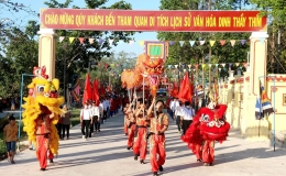 Đặc sắc Lễ hội Dinh Thầy Th&iacute;m