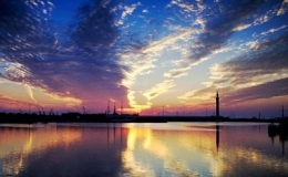 Vẻ đẹp lạ của những đ&aacute;m m&acirc;y