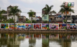 Ấn tượng với những bức tranh tường của học sinh miền qu&ecirc; biển Th&aacute;i Thuỵ
