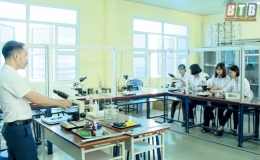 H&agrave;nh tr&igrave;nh một phần hai thế kỷ