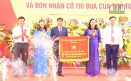 Trường THPT L&yacute; B&ocirc;n kỷ niệm 50 năm th&agrave;nh lập