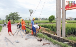 Điện lực Th&aacute;i Thụy chung tay x&acirc;y dựng n&ocirc;ng th&ocirc;n mới