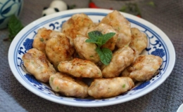 B&iacute; quyết l&agrave;m chả t&ocirc;m dai ngon xuất sắc