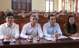 Đồng ch&iacute; Ph&oacute; B&iacute; thư thường trực Tỉnh ủy, Chủ tịch HĐND tỉnh tiếp x&uacute;c cử tri tại huyện Hưng H&agrave;