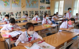 Bảo đảm an to&agrave;n cao nhất khi học sinh học trực tiếp tại trường học 