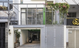 Ng&ocirc;i nh&agrave; xanh trong hẻm nhỏ