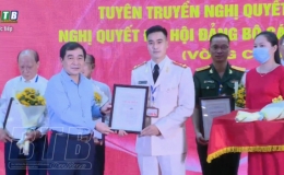 &ldquo;Thủ lĩnh&rdquo; đo&agrave;n vững về ch&iacute;nh trị, giỏi về nghiệp vụ 