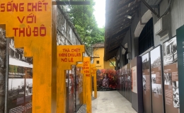 Trưng b&agrave;y &ldquo;Lời thề quyết tử&rdquo; nh&acirc;n 75 năm ng&agrave;y To&agrave;n quốc kh&aacute;ng chiến