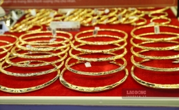 Cập nhật gi&aacute; v&agrave;ng s&aacute;ng 30.11: Tăng bất chấp &aacute;p lực ở thị trường thế giới