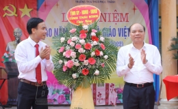 Đồng ch&iacute; Đặng Thanh Giang, Ủy vi&ecirc;n Ban Thường vụ Tỉnh ủy, Ph&oacute; Chủ tịch thường trực HĐND tỉnh: Ch&uacute;c mừng Trường Tiểu học v&agrave; THCS Ph&uacute;c Th&agrave;nh (Vũ Thư)