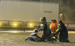 Dự b&aacute;o thời tiết 21.11: Cảnh b&aacute;o mưa lớn diện rộng, đề ph&ograve;ng lốc s&eacute;t