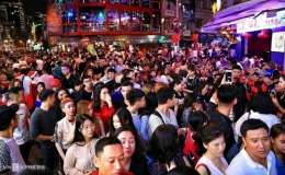 Kỹ năng tho&aacute;t nạn trong thảm kịch giẫm đạp, tập trung đ&ocirc;ng người