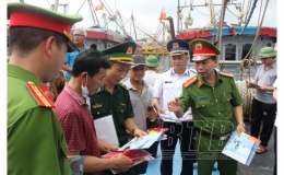  N&acirc;ng cao &yacute; thức thượng t&ocirc;n ph&aacute;p luật