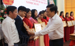 Sở Gi&aacute;o dục v&agrave; Đ&agrave;o tạo: Tuy&ecirc;n dương 86 gi&aacute;o vi&ecirc;n dạy giỏi tiểu học cấp tỉnh