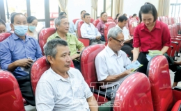 Thượng t&ocirc;n Hiến ph&aacute;p v&agrave; ph&aacute;p luật