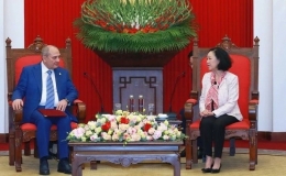 Đồng ch&iacute; Trương Thị Mai tiếp Đo&agrave;n đại biểu Đảng Azerbaijan Mới