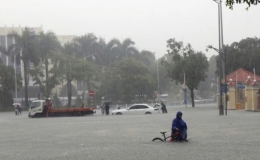 Mưa lũ g&acirc;y nhiều thiệt hại về người v&agrave; t&agrave;i sản ở khu vực miền Trung