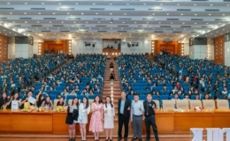 Bật m&iacute; b&iacute; k&iacute;p &ldquo;sinh tồn&rdquo; cho sinh vi&ecirc;n từ chuỗi talkshow c&ocirc;ng nghệ