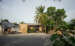 Nh&agrave; vườn t&aacute;i chế b&ecirc;n bờ s&ocirc;ng