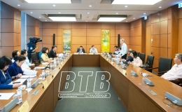 Quốc hội thảo luận về c&aacute;c dự &aacute;n luật