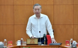 Tổng B&iacute; thư T&ocirc; L&acirc;m l&agrave;m việc với Tiểu ban Văn kiện v&agrave; Tiểu ban Điều lệ Đảng