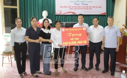  Tiếp nhận, hỗ trợ vật tư, con giống sau b&atilde;o số 3