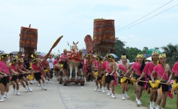 Trưng b&agrave;y h&agrave;ng ng&agrave;n ảnh, hiện vật về di sản văn ho&aacute;, thi&ecirc;n nhi&ecirc;n, thủ c&ocirc;ng truyền thống