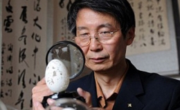 T&aacute;c phẩm đi&ecirc;u khắc tr&ecirc;n vỏ trứng