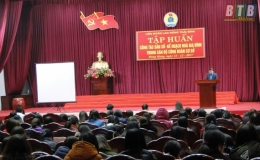 Tập huấn về c&ocirc;ng t&aacute;c DS-KHHGĐ cho c&aacute;n bộ c&ocirc;ng đo&agrave;n, nữ c&ocirc;ng cơ sở huyện Đ&ocirc;ng Hưng